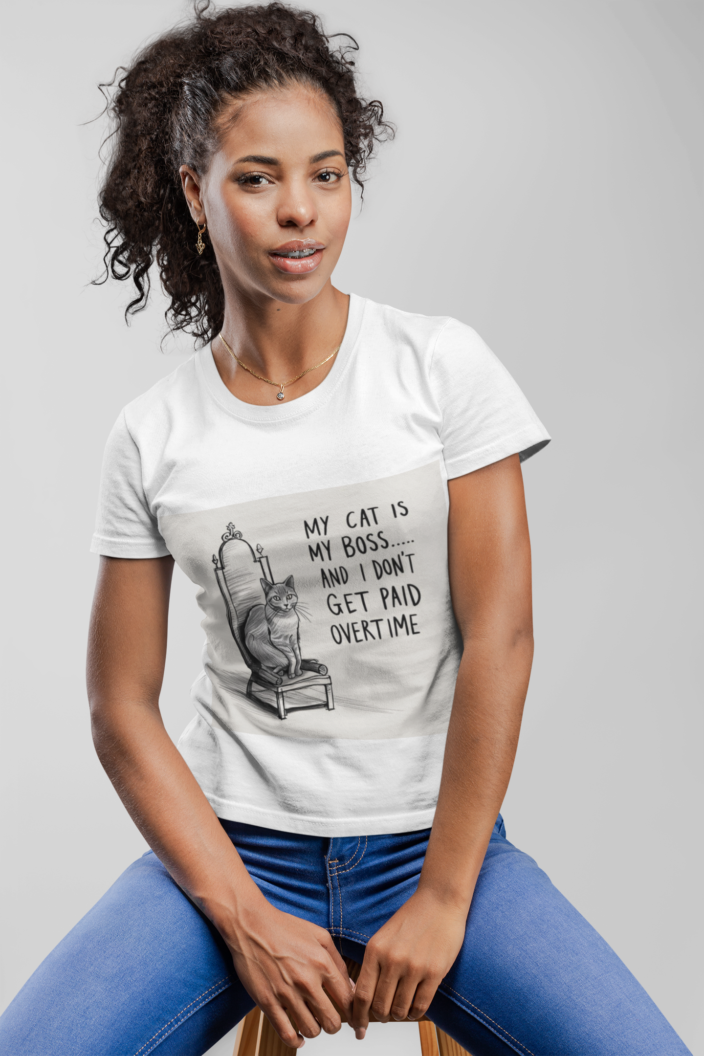 "Funny Cat Lover T-Shirt 😸 'My Cat is My Boss' – Minimalist Design for Proud Cat Owners | Purr-fect Gift"